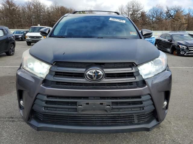 2017 Toyota Highlander SE