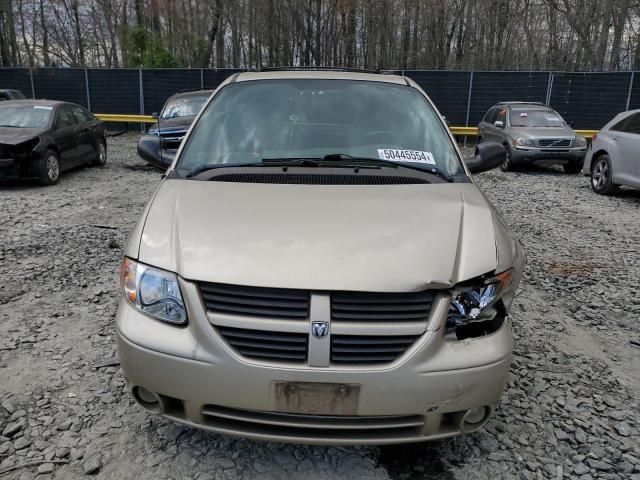 2005 Dodge Grand Caravan SXT