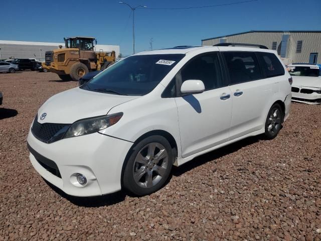 2014 Toyota Sienna Sport