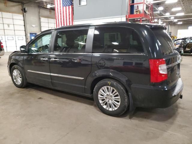 2012 Chrysler Town & Country Limited