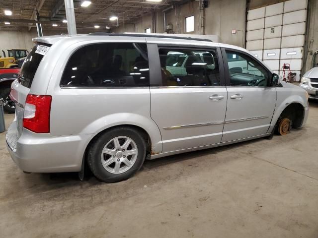 2011 Chrysler Town & Country Touring L