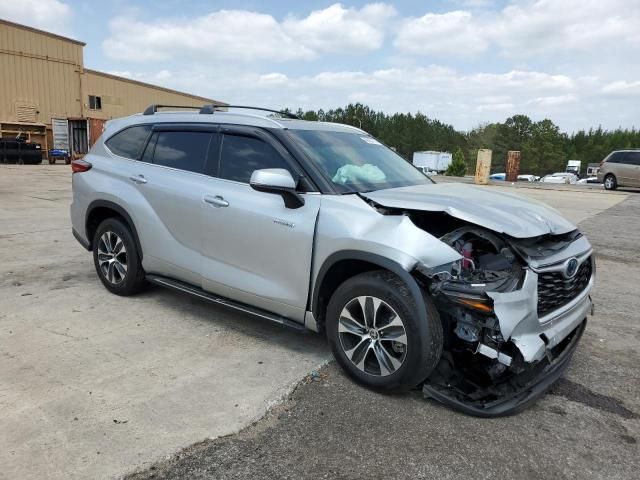 2021 Toyota Highlander Hybrid XLE