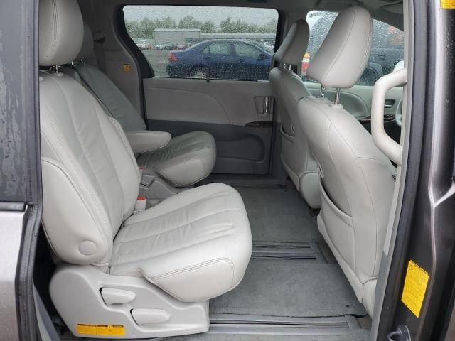 2012 Toyota Sienna XLE