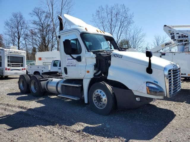 2012 Freightliner Cascadia 125