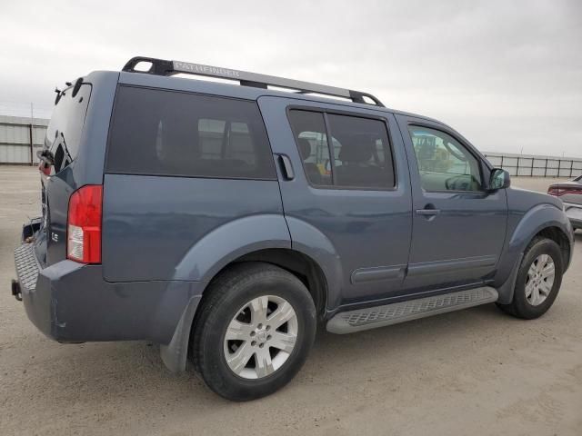 2005 Nissan Pathfinder LE