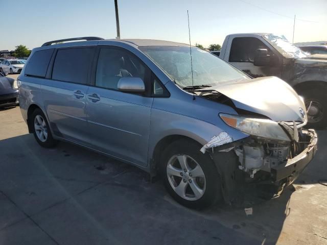 2011 Toyota Sienna LE