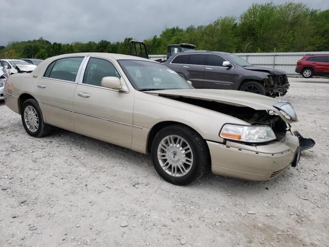 2010 Lincoln Town Car Signature Limited