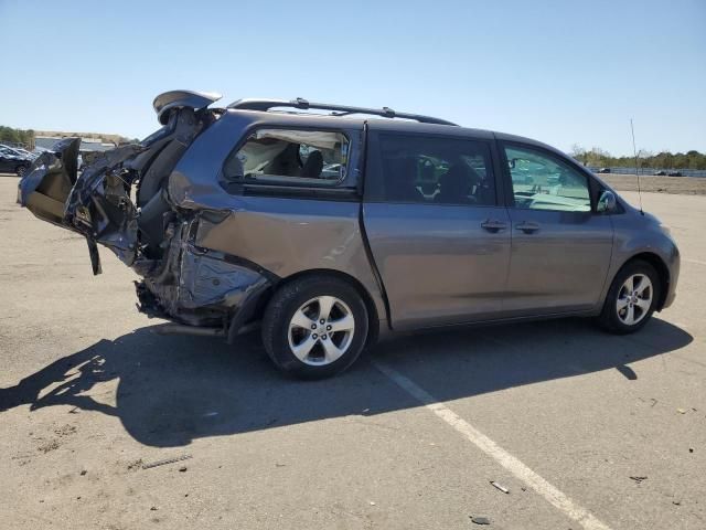 2013 Toyota Sienna LE