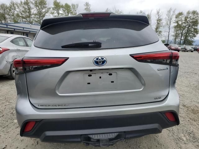 2022 Toyota Highlander Hybrid XLE