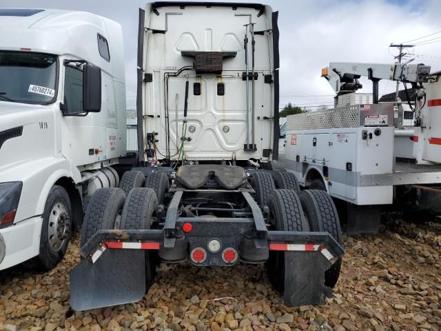 2014 Freightliner Cascadia 125