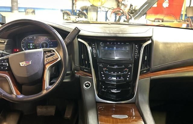 2018 Cadillac Escalade ESV Premium Luxury