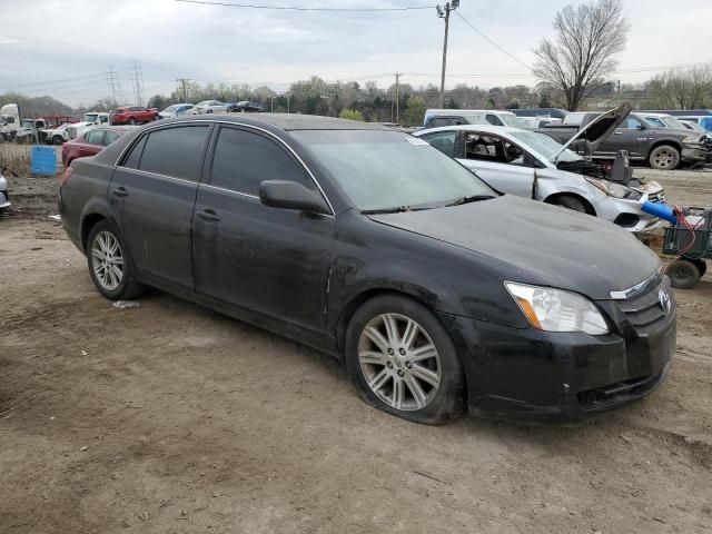 2005 Toyota Avalon XL