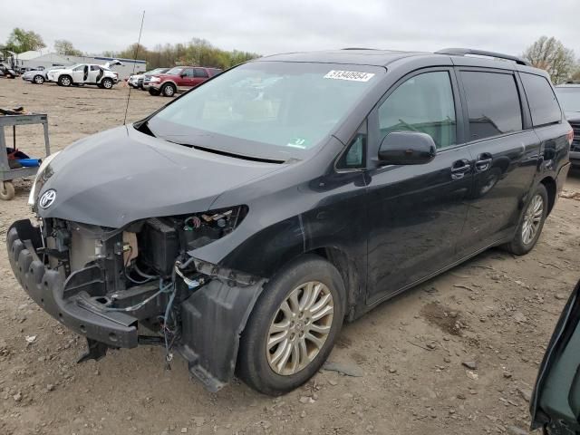 2014 Toyota Sienna XLE