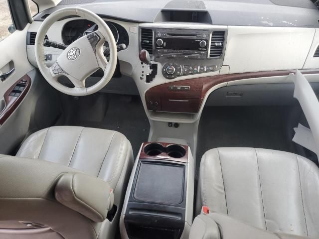 2012 Toyota Sienna XLE