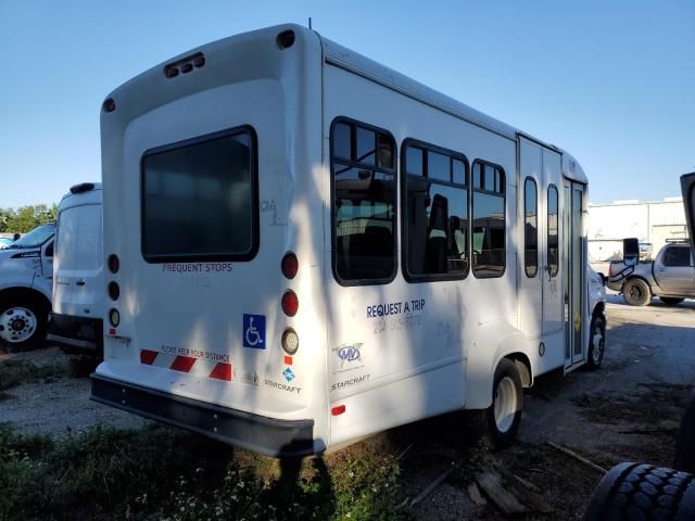 2013 Ford Econoline E350 Super Duty Cutaway Van