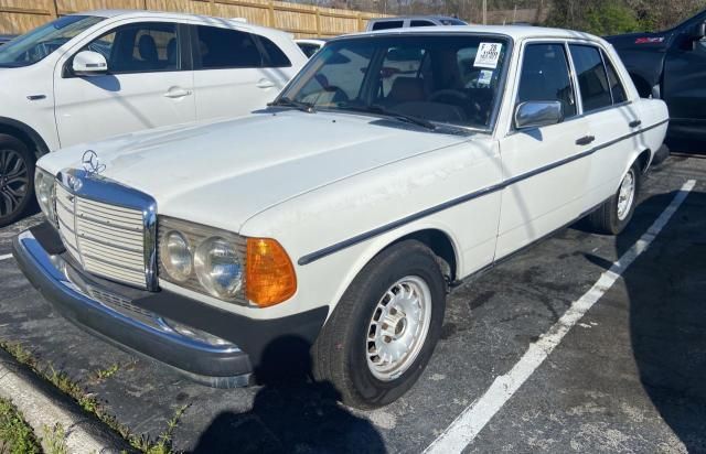 1980 Mercedes-Benz 300 D