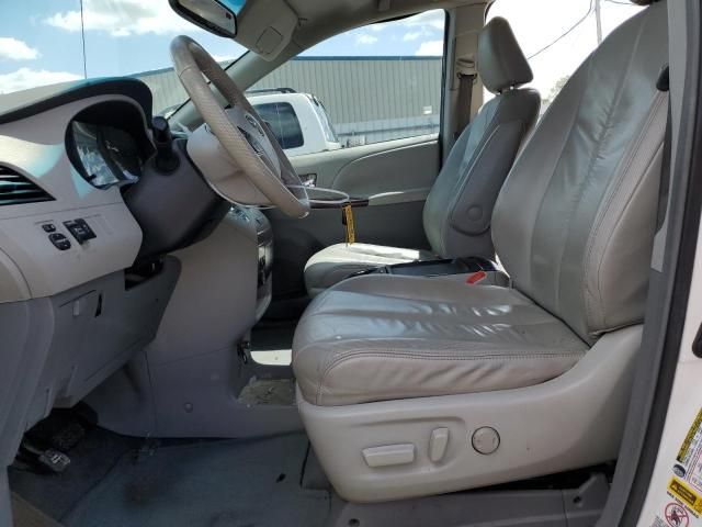 2011 Toyota Sienna XLE