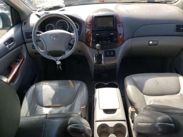 2004 Toyota Sienna XLE