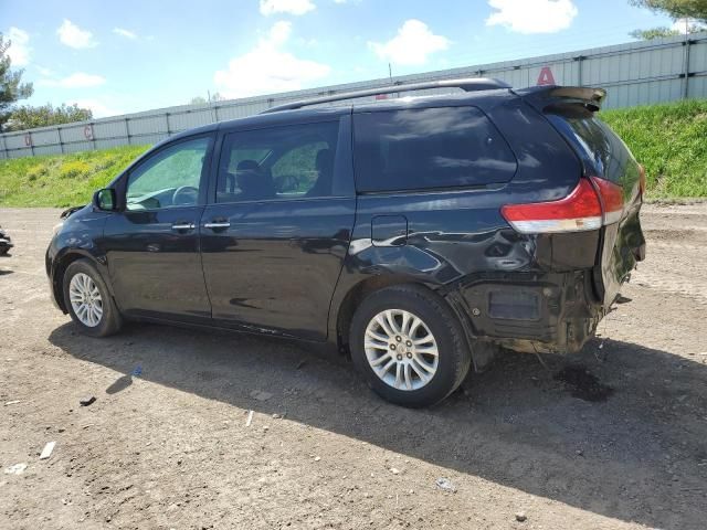 2013 Toyota Sienna XLE