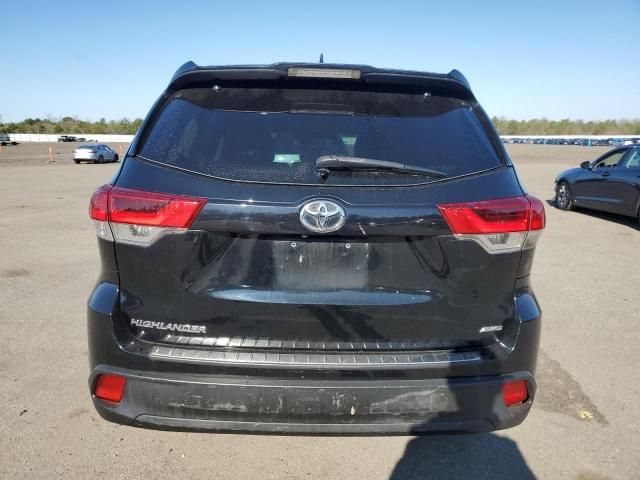 2018 Toyota Highlander SE