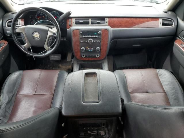 2011 Chevrolet Avalanche LS