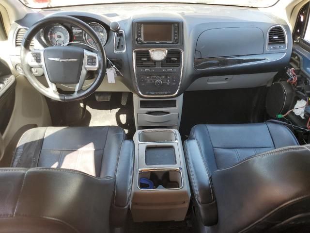 2012 Chrysler Town & Country Touring