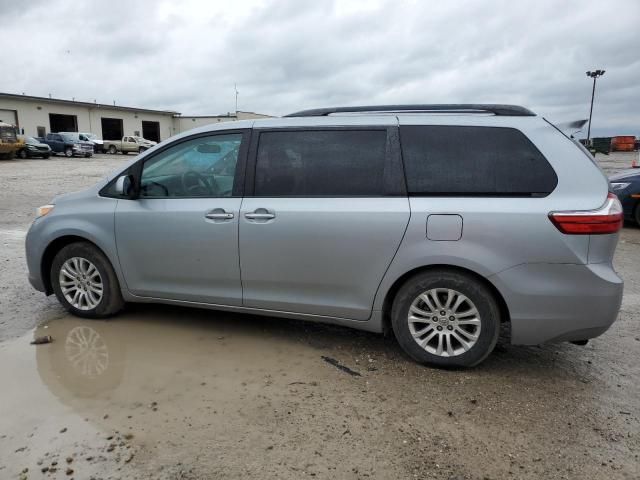 2015 Toyota Sienna XLE