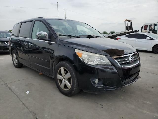 2010 Volkswagen Routan SEL