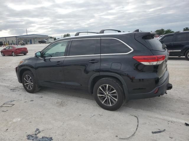 2018 Toyota Highlander SE