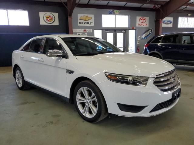 2015 Ford Taurus SE