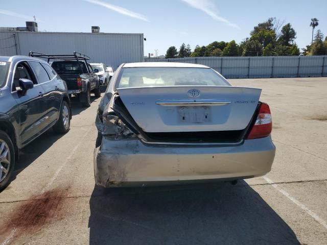 2004 Toyota Camry LE