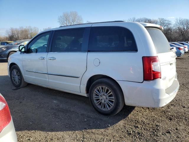 2015 Chrysler Town & Country Touring L