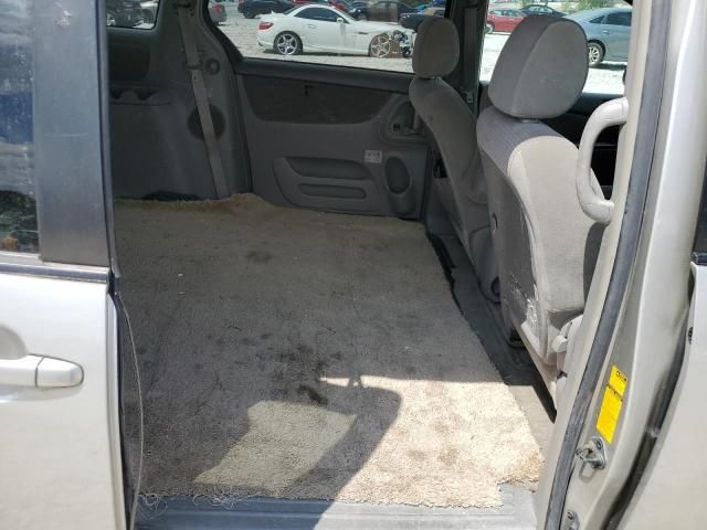 2006 Toyota Sienna CE