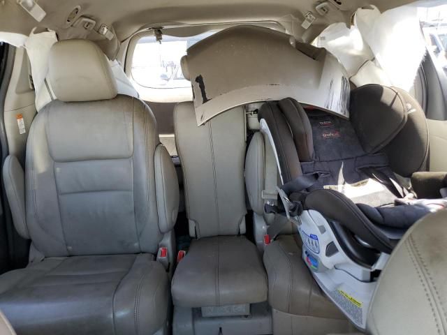 2015 Toyota Sienna XLE