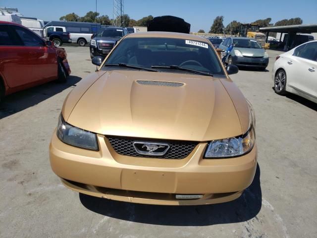 2000 Ford Mustang