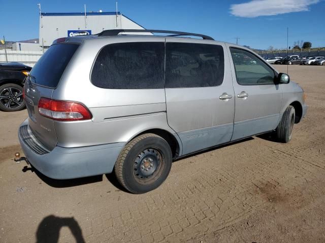 2003 Toyota Sienna CE