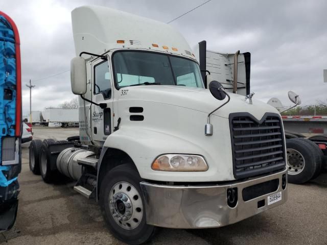 2015 Mack 600 CXU600