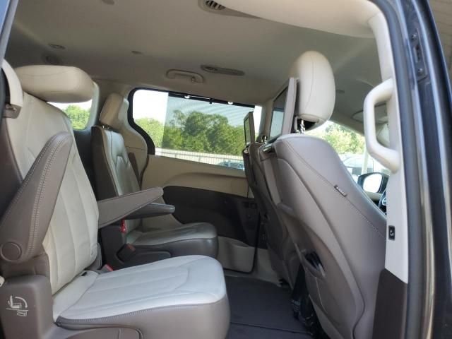 2017 Chrysler Pacifica Touring L Plus