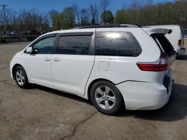 2015 Toyota Sienna LE