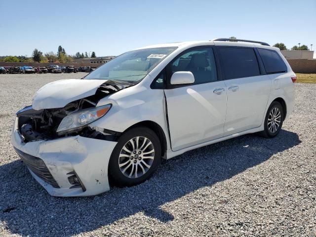 2018 Toyota Sienna XLE