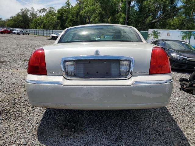 2007 Lincoln Town Car Signature Limited