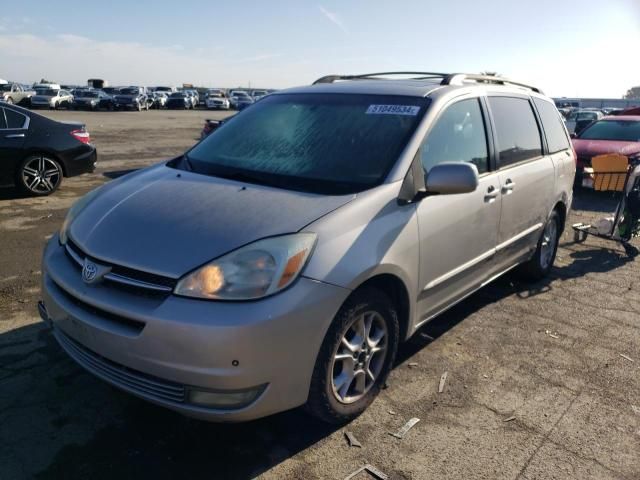 2004 Toyota Sienna XLE