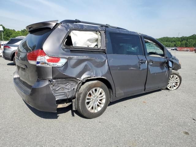 2012 Toyota Sienna XLE