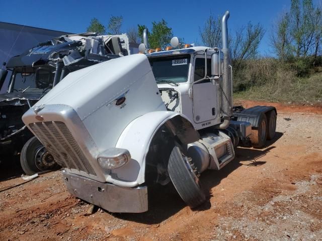 2017 Peterbilt 389