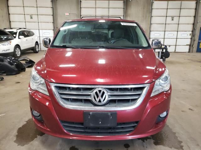 2012 Volkswagen Routan SEL Premium