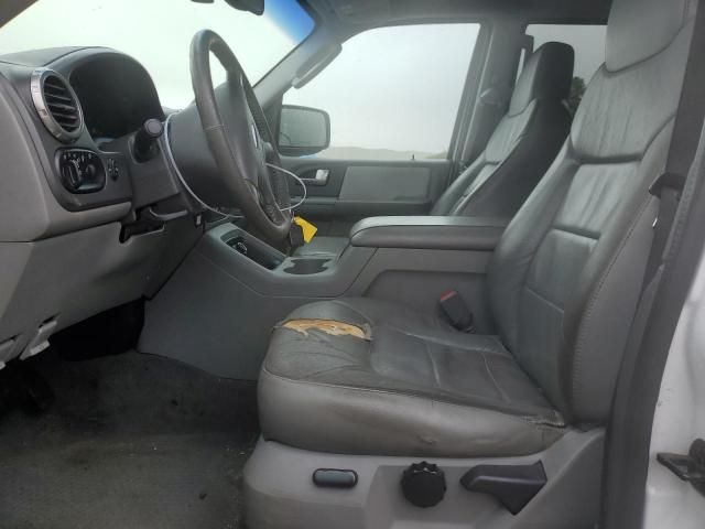 2004 Ford Expedition XLT