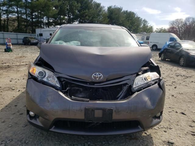 2011 Toyota Sienna XLE