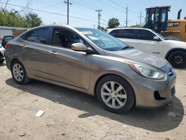 2013 Hyundai Accent GLS