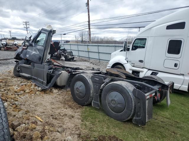 2021 Freightliner Cascadia 126