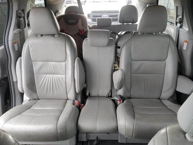 2015 Toyota Sienna XLE